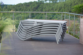 https://www.piscines-hydrosud.fr/medias_produits/imgs/bains-de-soleil-sunset-empilables.jpg