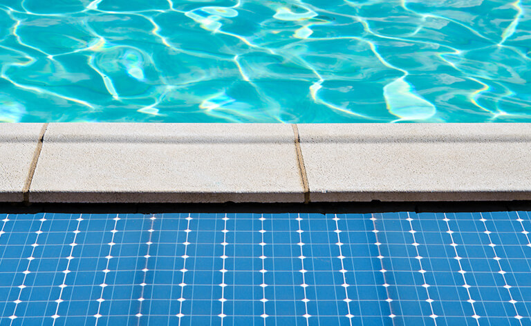 Capteurs solaires captant l