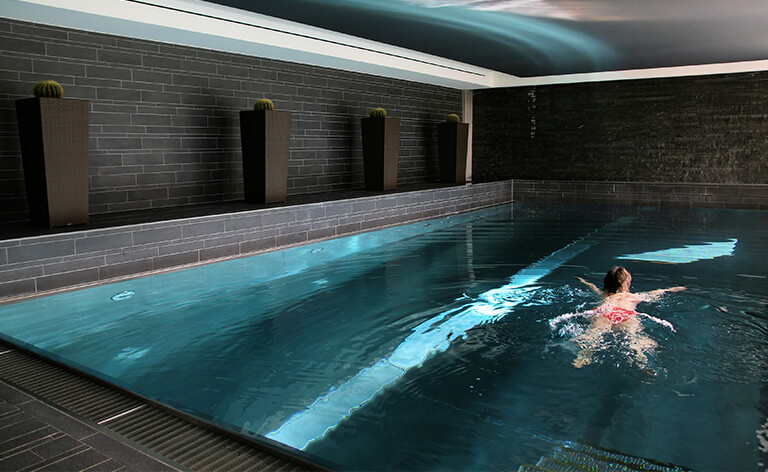 piscine intérieur
