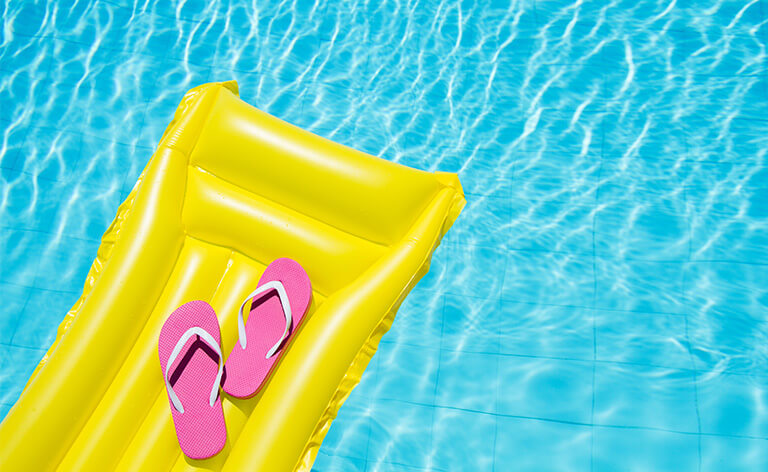 Matelas gonflable pour piscine