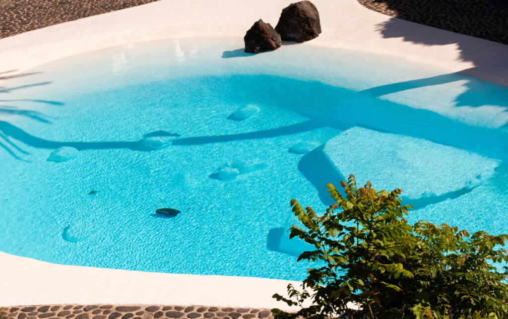 Piscine lagon sable
