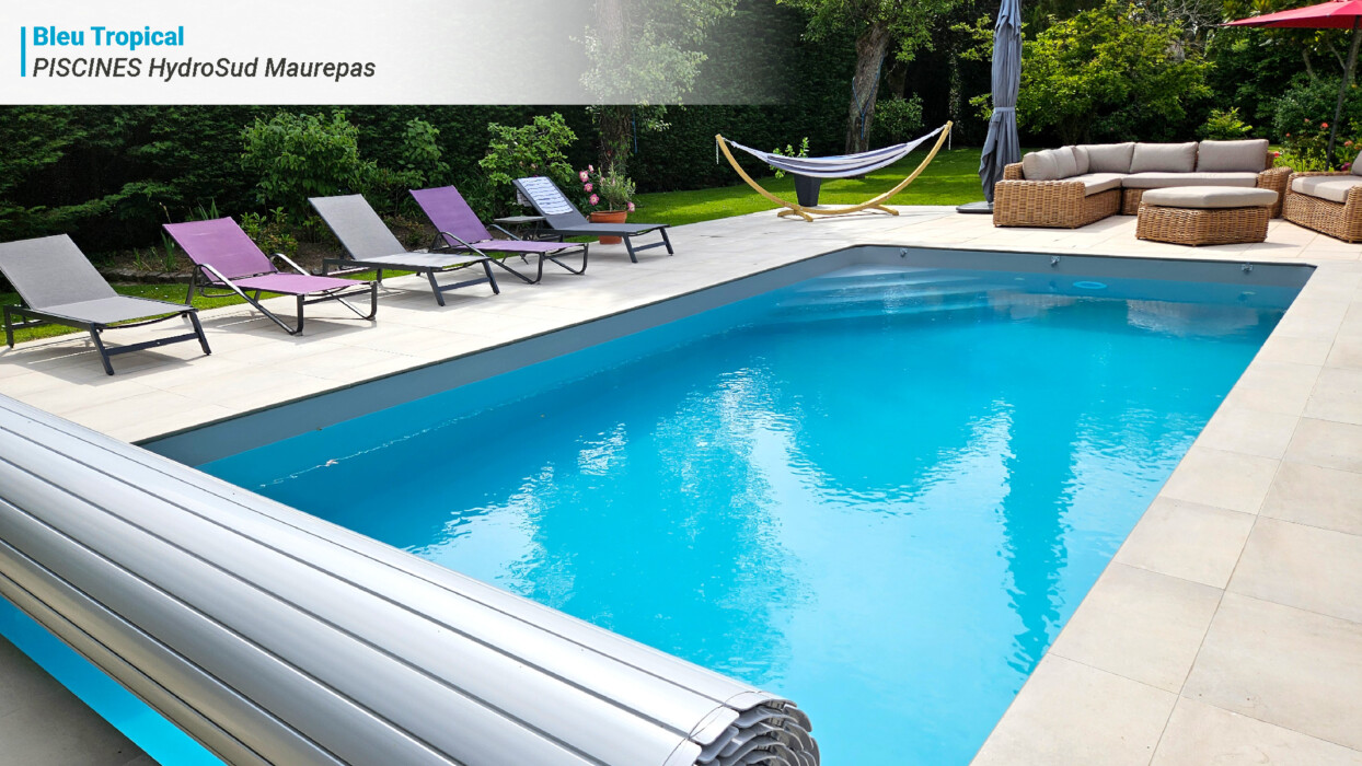 piscine traditionnelle avec volet hors sol