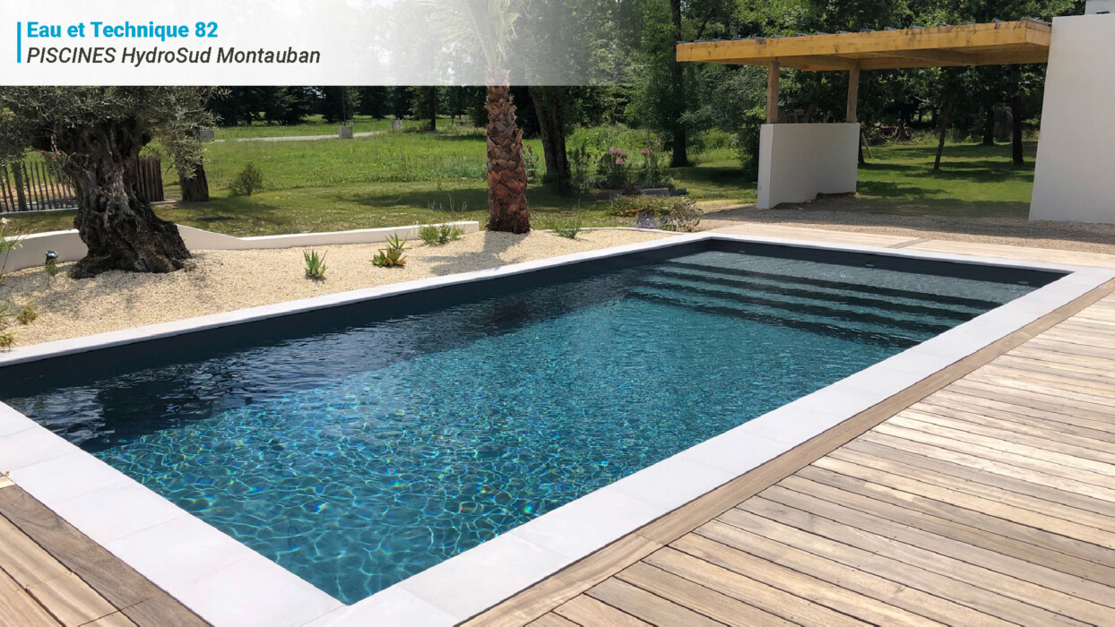 piscine traditionnelle grise anthracite