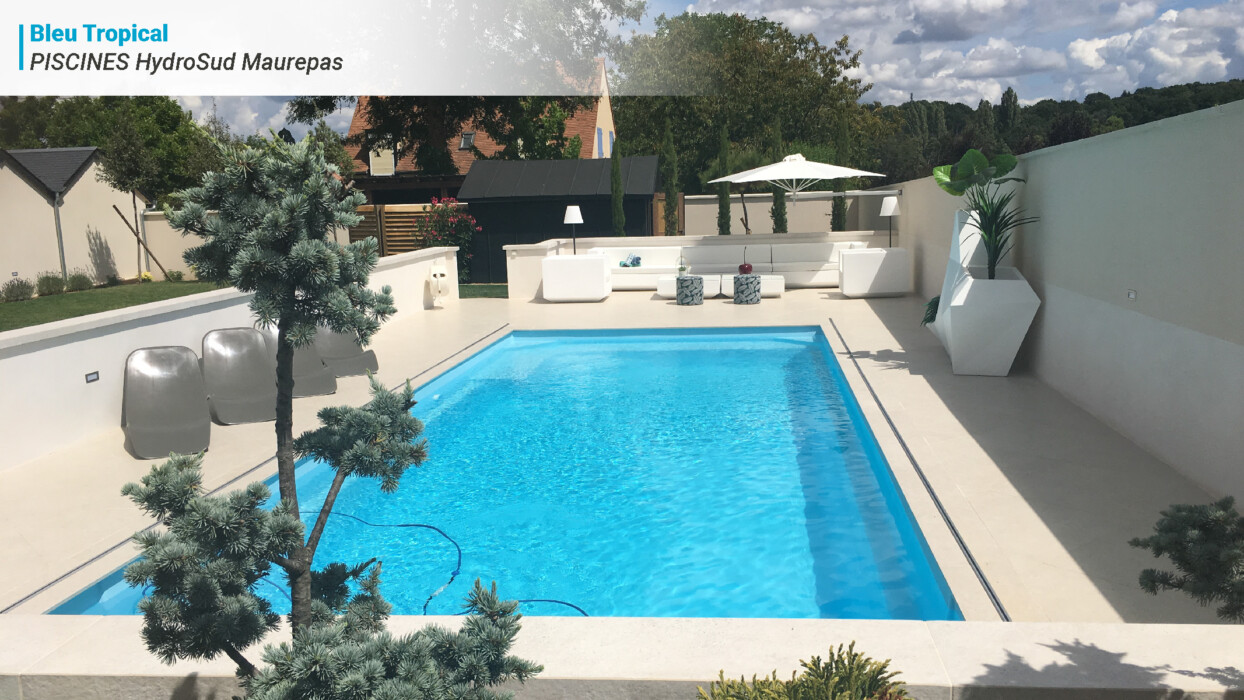 piscine coque bleue